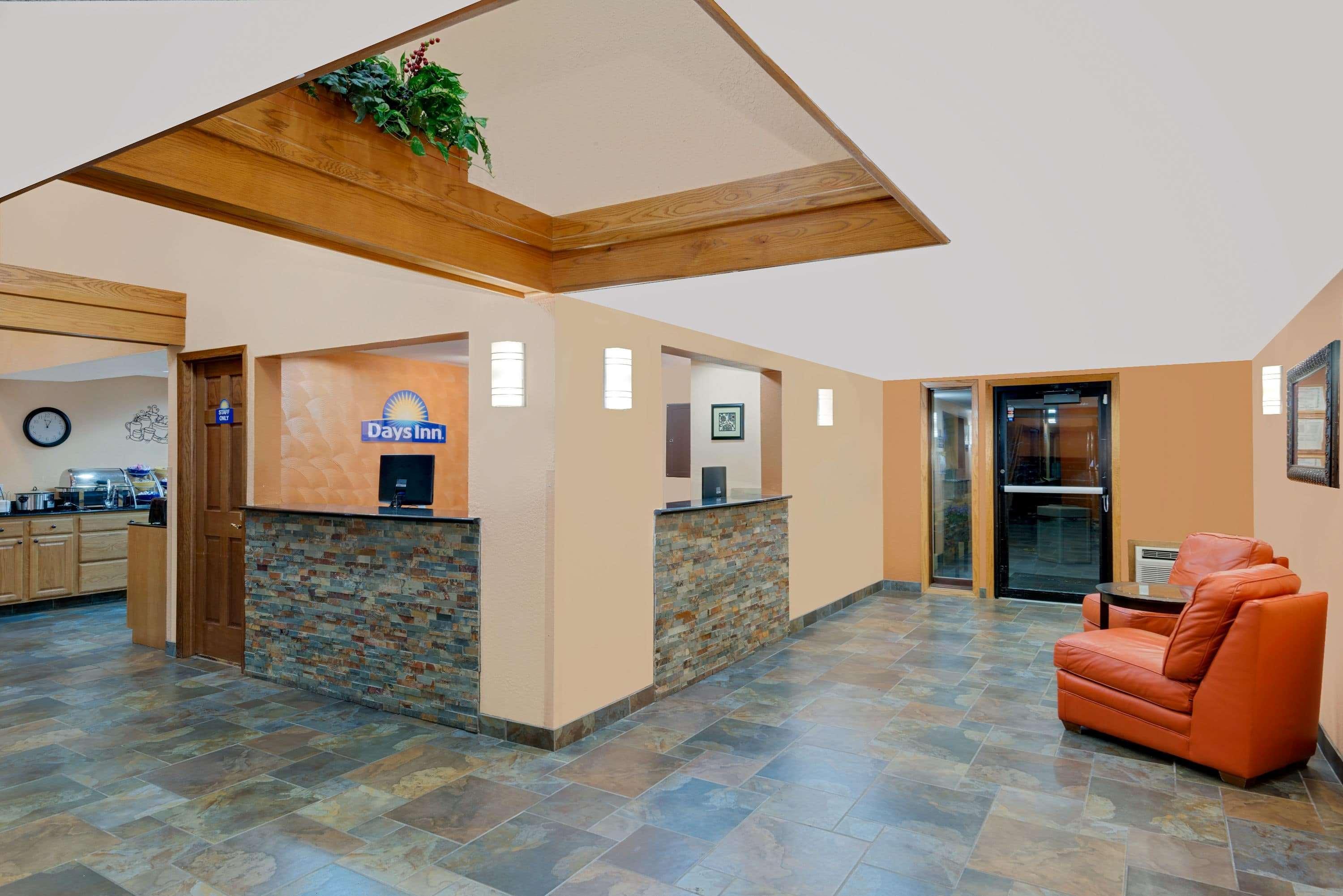Days Inn By Wyndham Fort Dodge Exterior photo