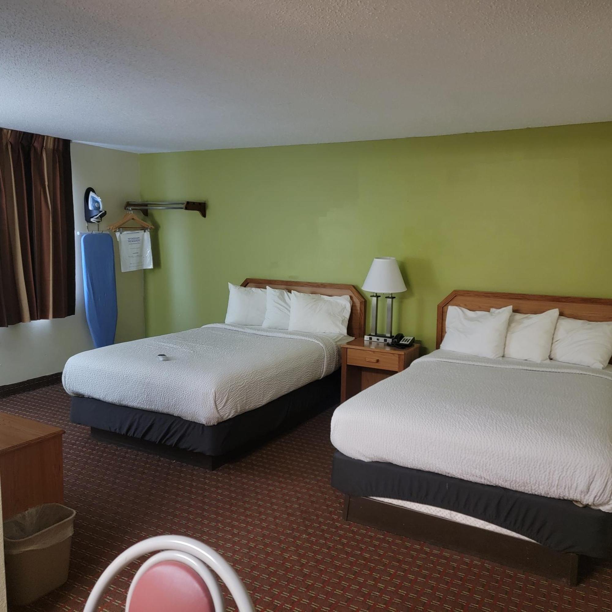 Days Inn By Wyndham Fort Dodge Exterior photo