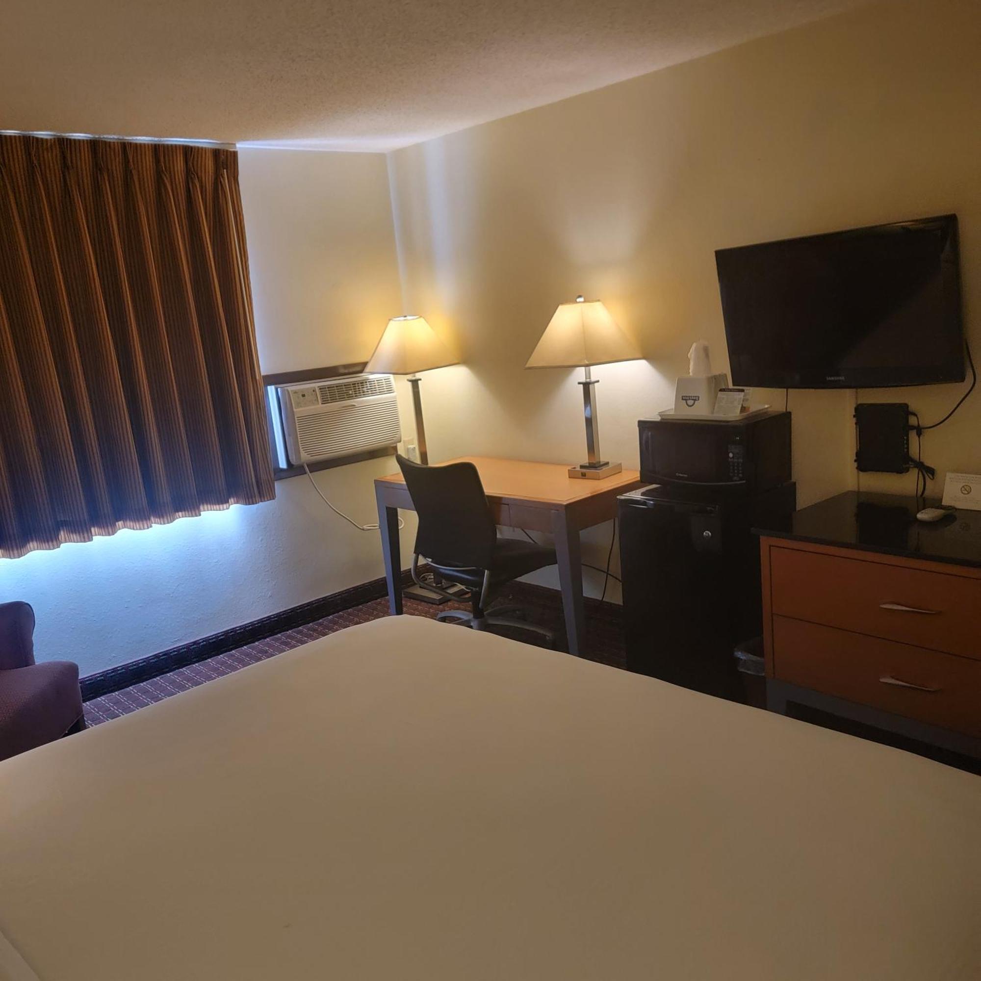 Days Inn By Wyndham Fort Dodge Exterior photo